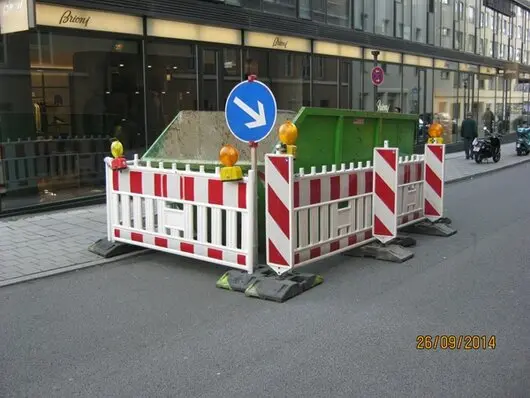Verkehrssicherung München - Schuttcontainer Verkehrssicherung München - Schuttcontainer